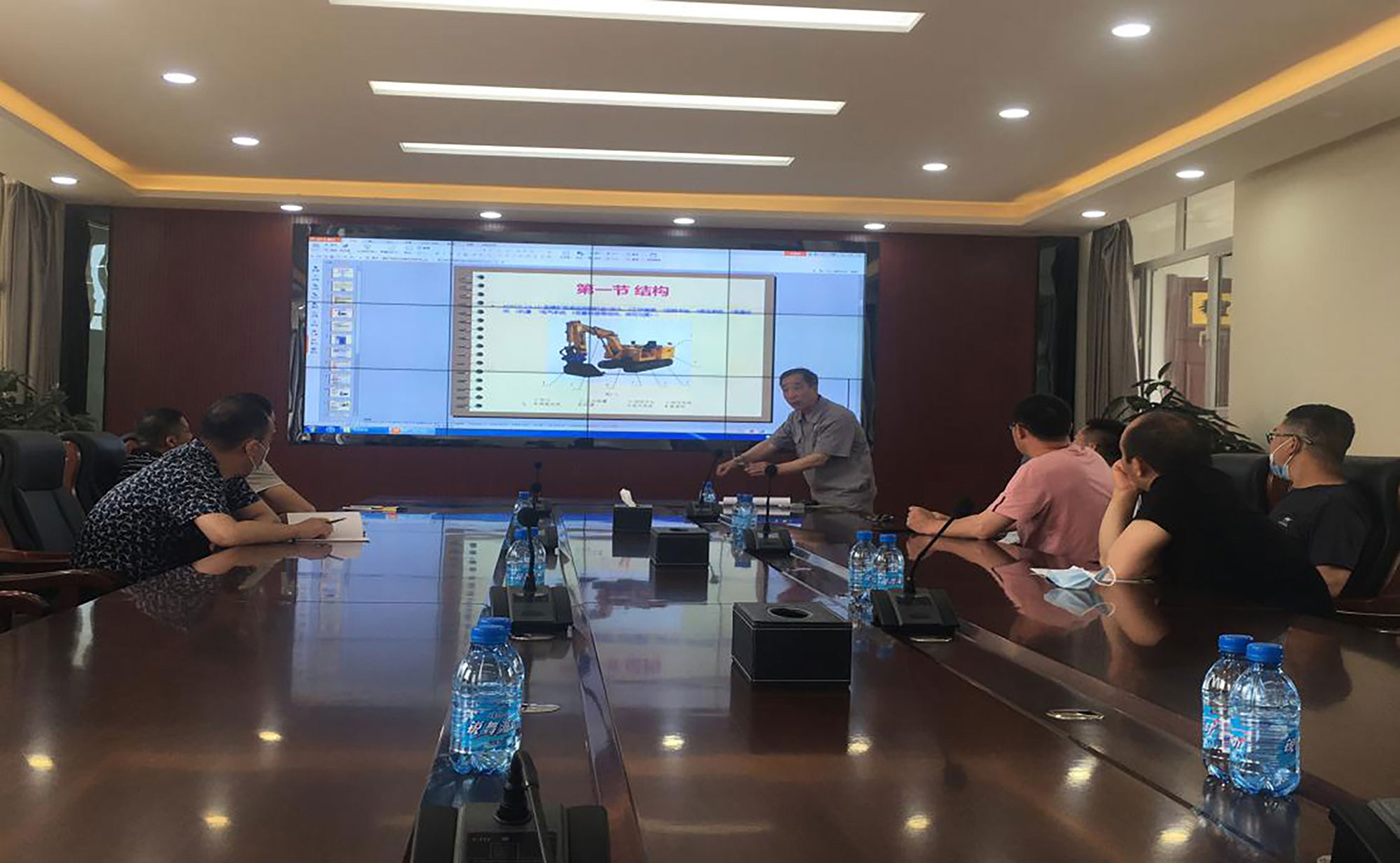 山西屯蘭礦、河南濟(jì)源煤業(yè)技術(shù)人員來我司接受實(shí)操培訓(xùn)